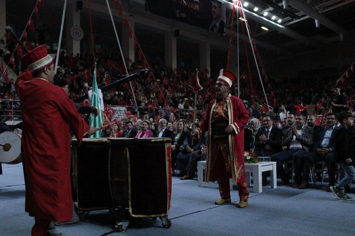 Cumhurbaşkanı Erdoğan “Eskişehir pazar günü sandıkları patlatmaya hazır mı”
