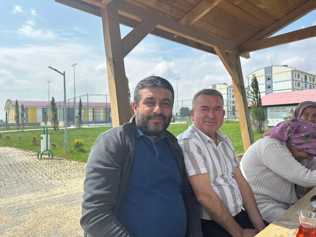 Depremzedeler oy kullanmak için yollarda