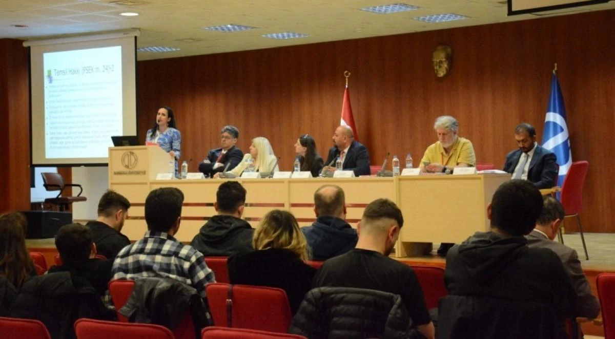 Anadolu Üniversitesinde müzik telif hakkı ve sanatçıların sosyal güvenliği konuşuldu