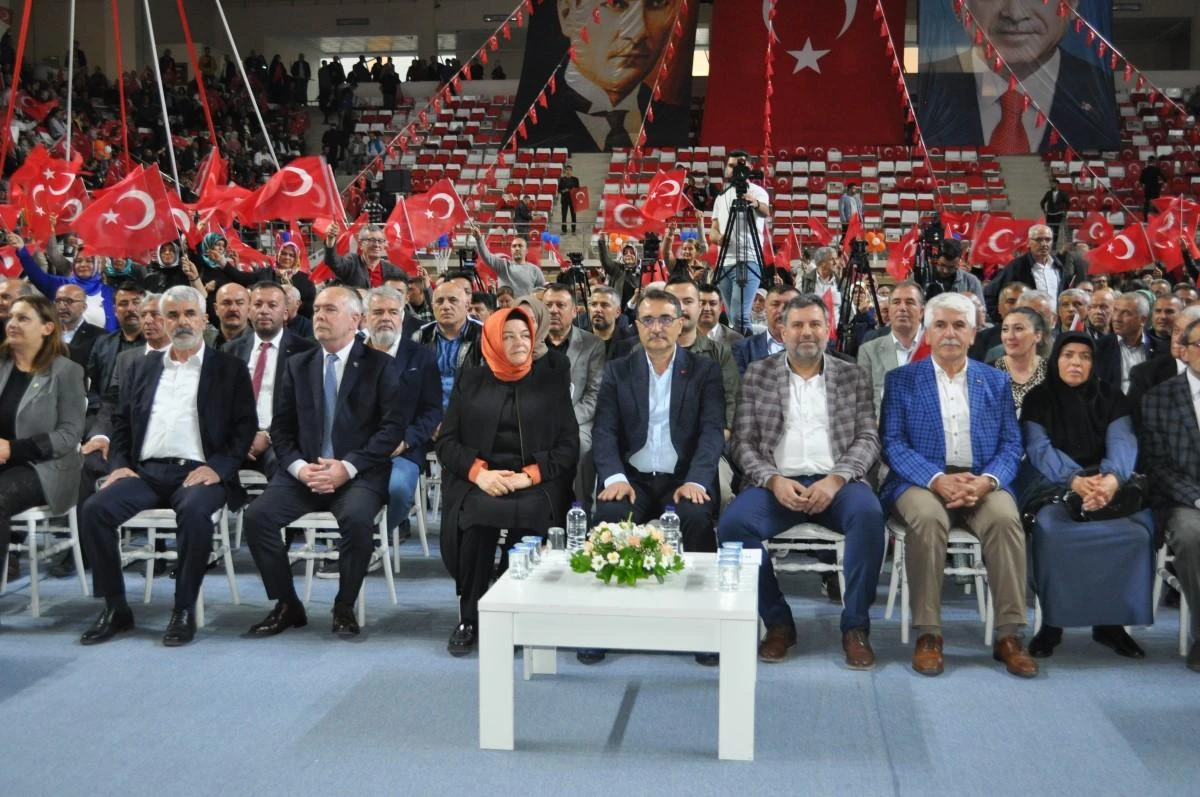 Bakan Dönmez 'Cumhur Buluşuyor' programına katıldı